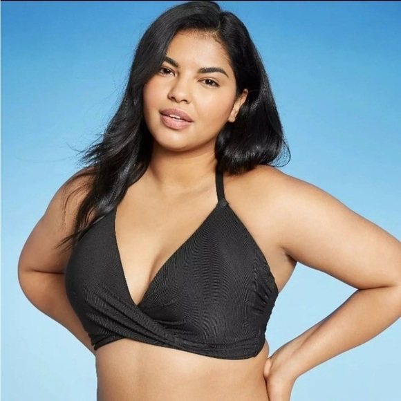 Shade & Shore Other - NWT Black Halter Bikini Top